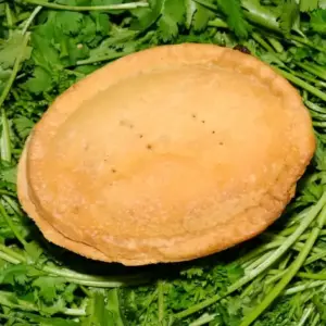 Mince beef and onion pie